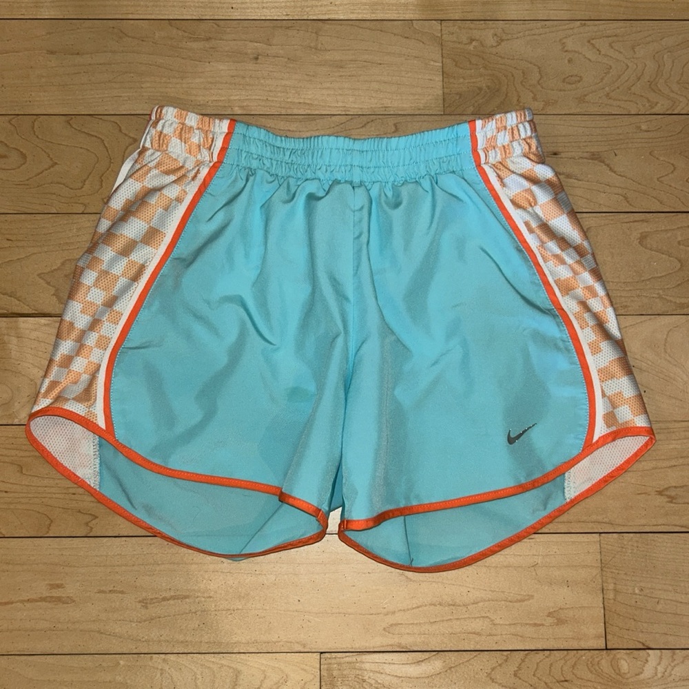 Size XS Nike Tempo Shorts